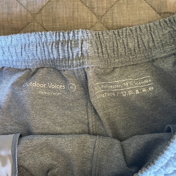 Outdoor voices Sunday short - Picture 4 of 5